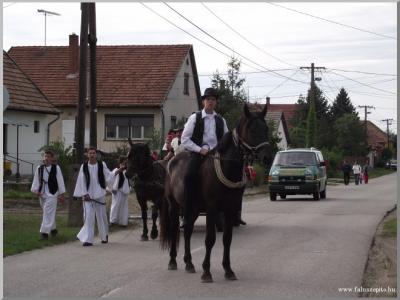 Szüreti felvonulás 2010. - Csati-parti