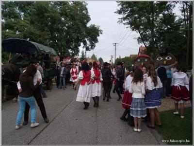 Szüreti felvonulás 2010. - Csati-parti